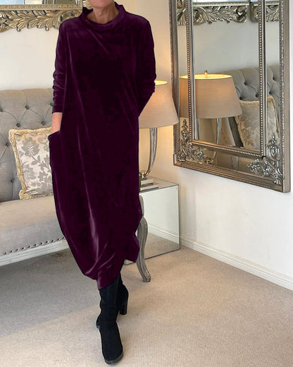 Charm Velvet dress with pockets and collar