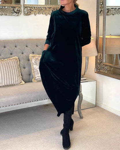 Charm Velvet dress with pockets and collar