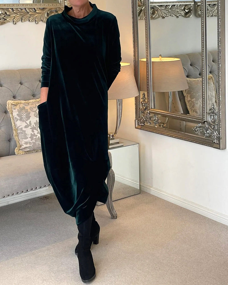 Charm Velvet dress with pockets and collar