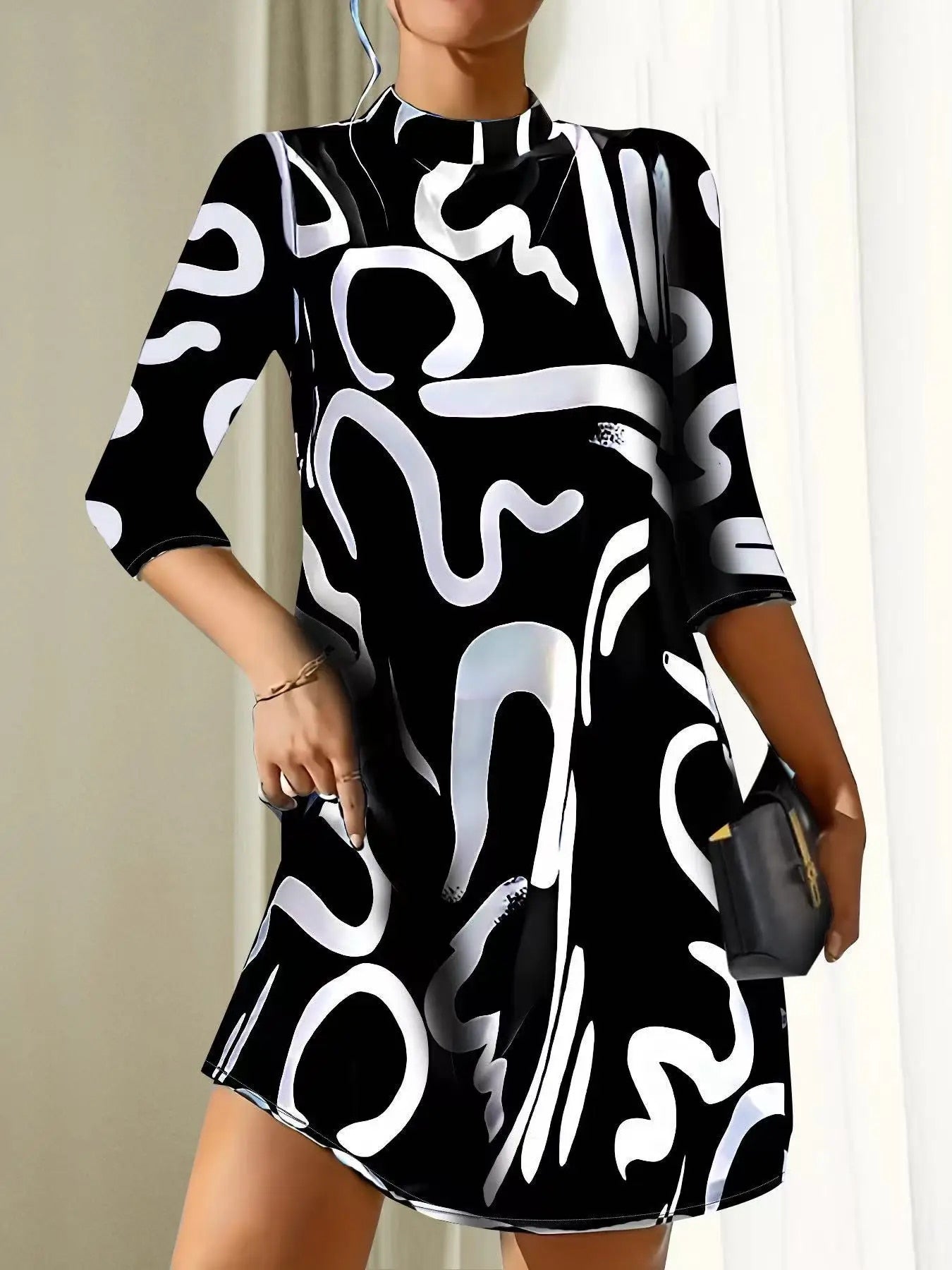 Holly | Knee-Length Dress